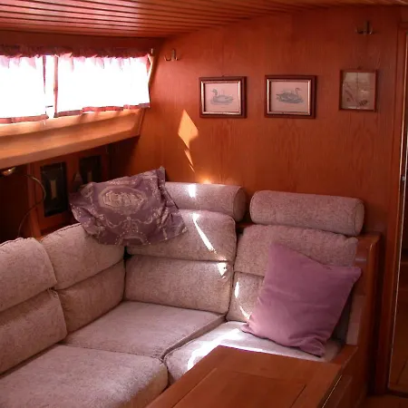 Nocleg Na Jachcie Botel *