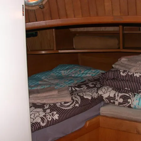 Nocleg Na Jachcie Botel *